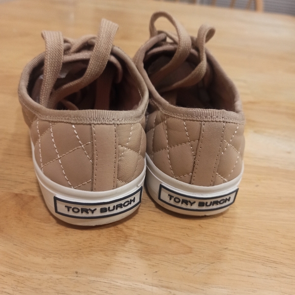 Tory Burch Bryant Sneakers Beige Quilted Leather Size 6 - Picture 4 of 16